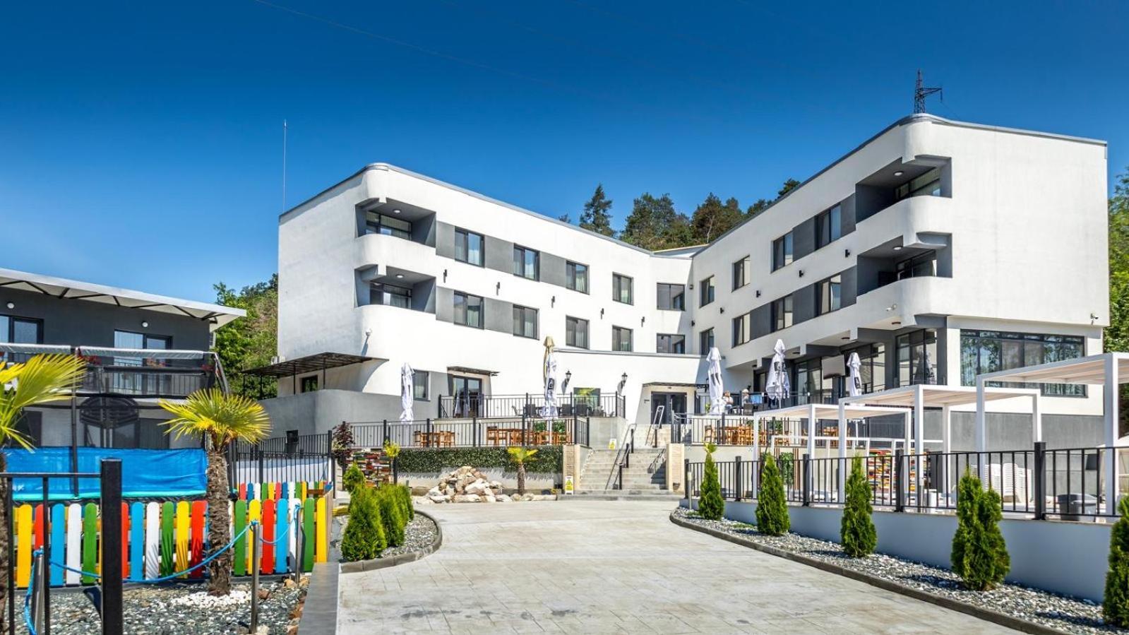 Partizan Resort Ieşelniţa Exterior foto